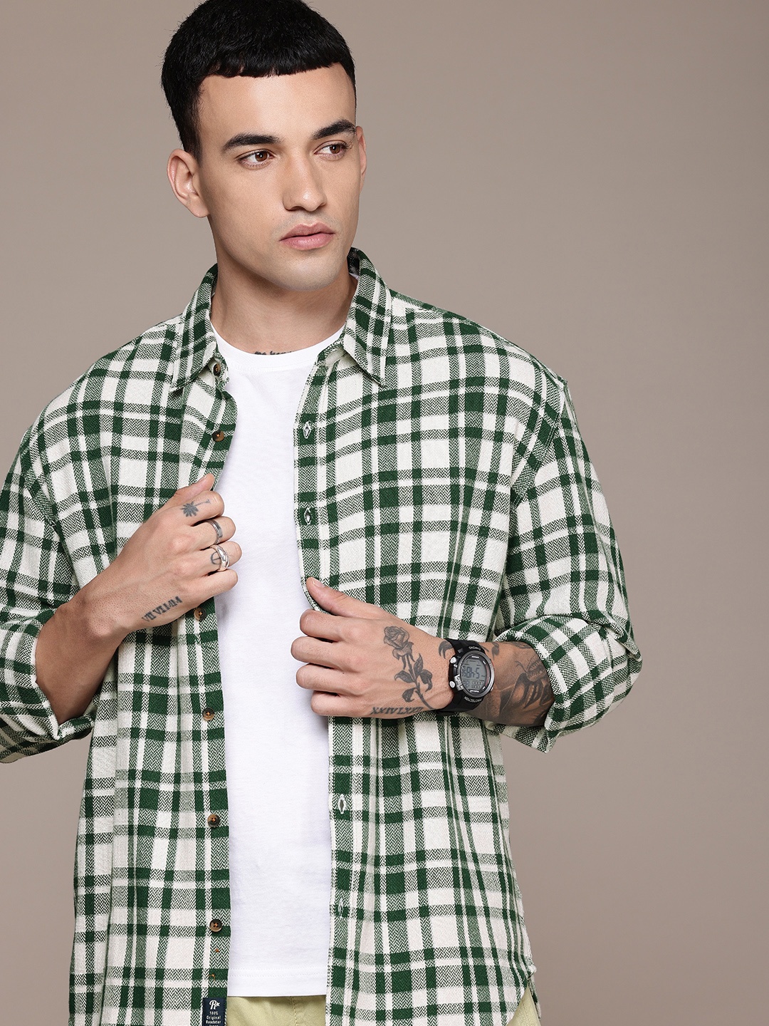 

Roadster Men Checked Relaxed Fit Casual Shirt, Off white