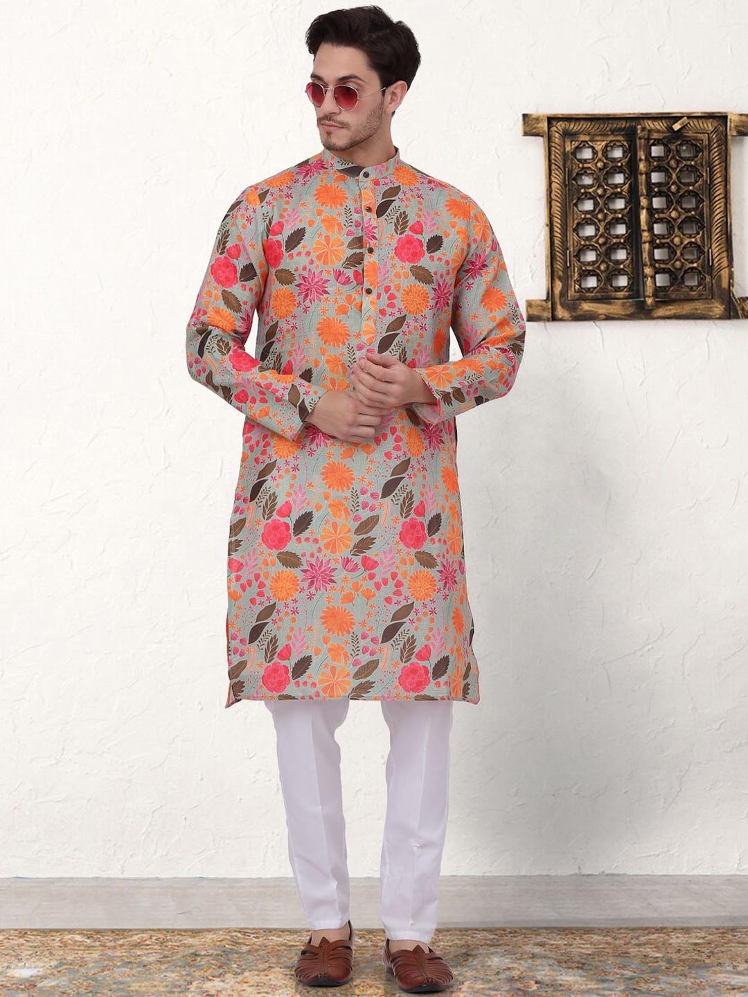 

Anouk Grey Floral Printed Mandarin Collar Pure Cotton Straight Kurta