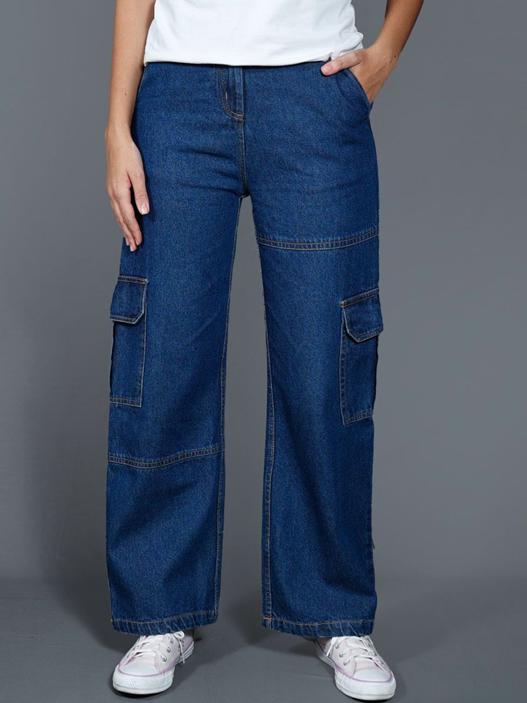

The Roadster Lifestyle Co. Women Flared Fit Cargo Jeans, Blue