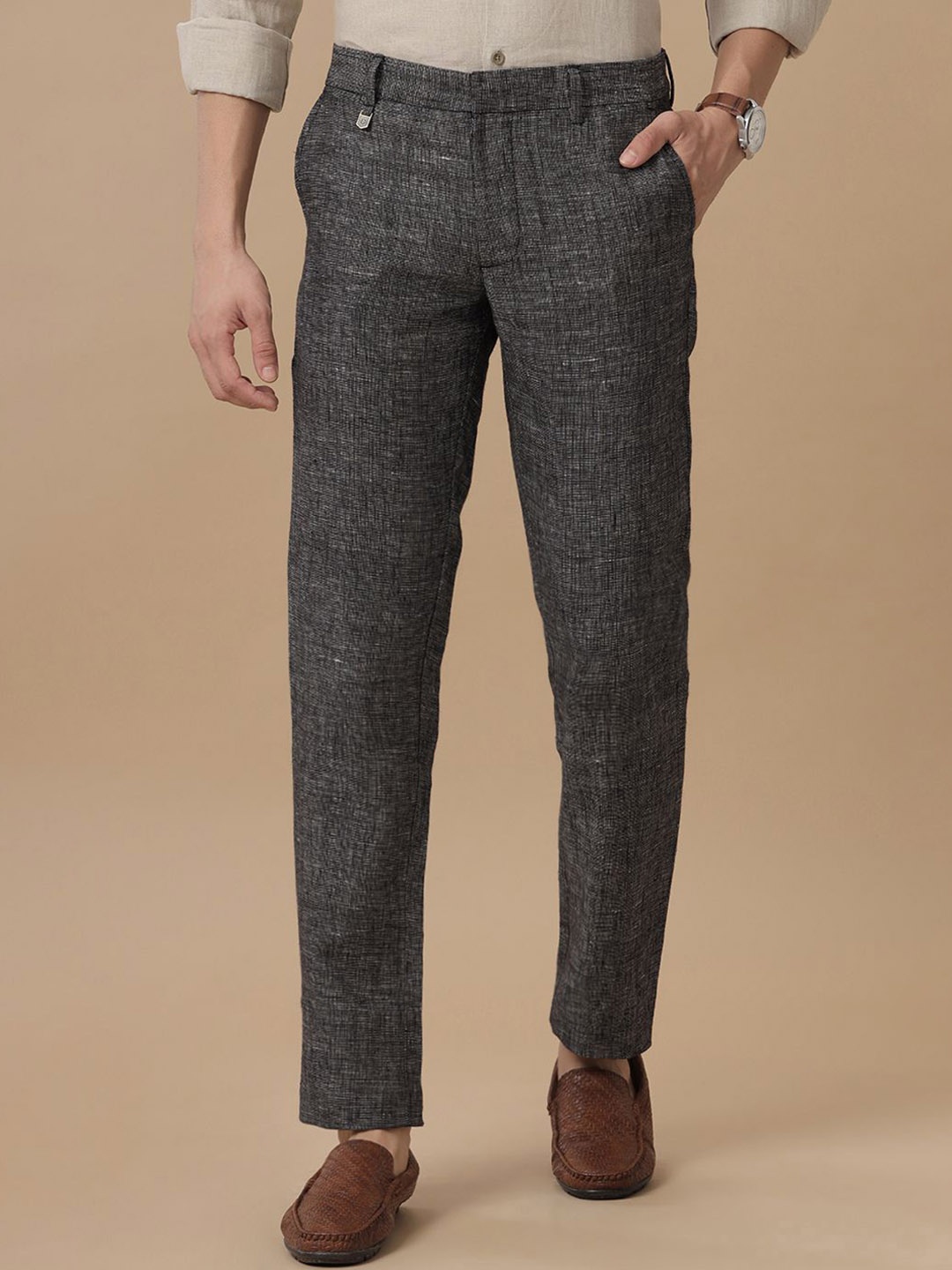 

Linen Club Men Textured Slim Fit Mid Rise Linen Regular Trousers, Grey