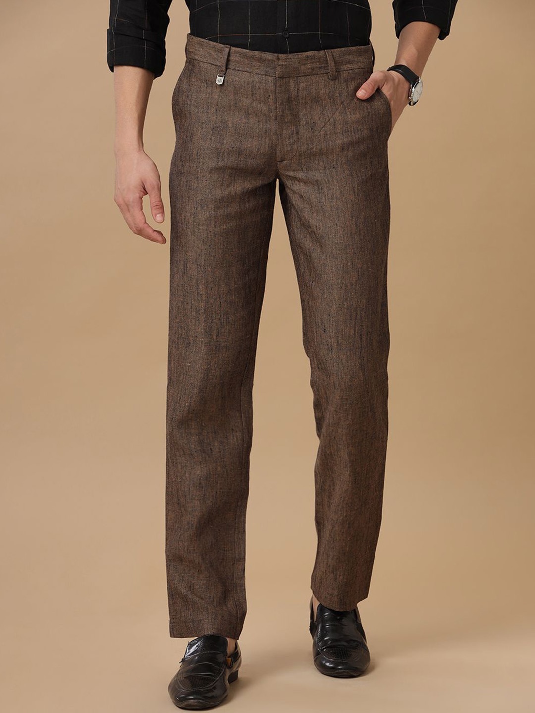 

Linen Club Men Textured Slim Fit Mid Rise Pure Linen Regular Trousers, Brown