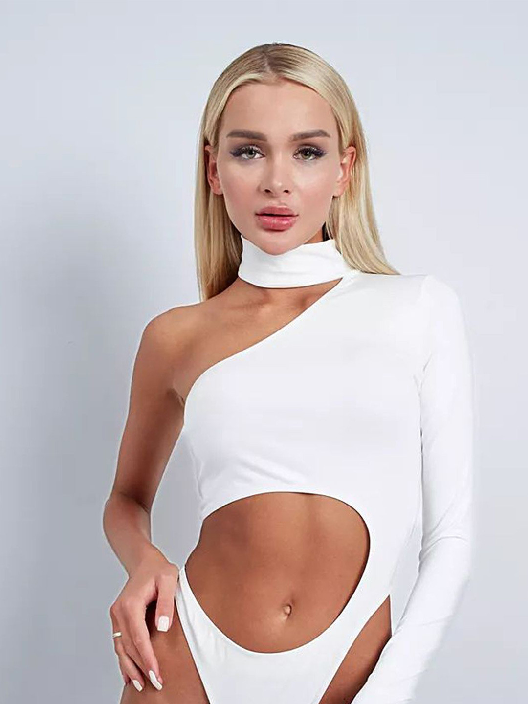 

LULU & SKY Sweetheart Neck Crop Top, White