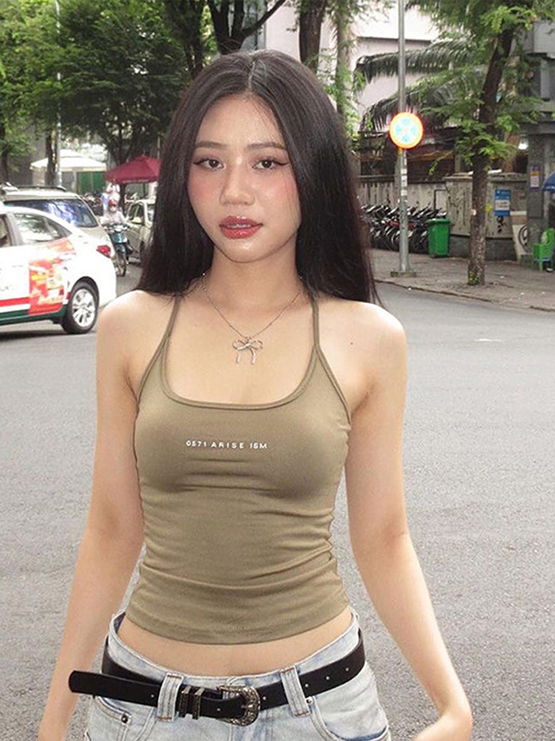 

LULU & SKY Shoulder Straps Sleeveless Casual Crop Tank Top, Khaki