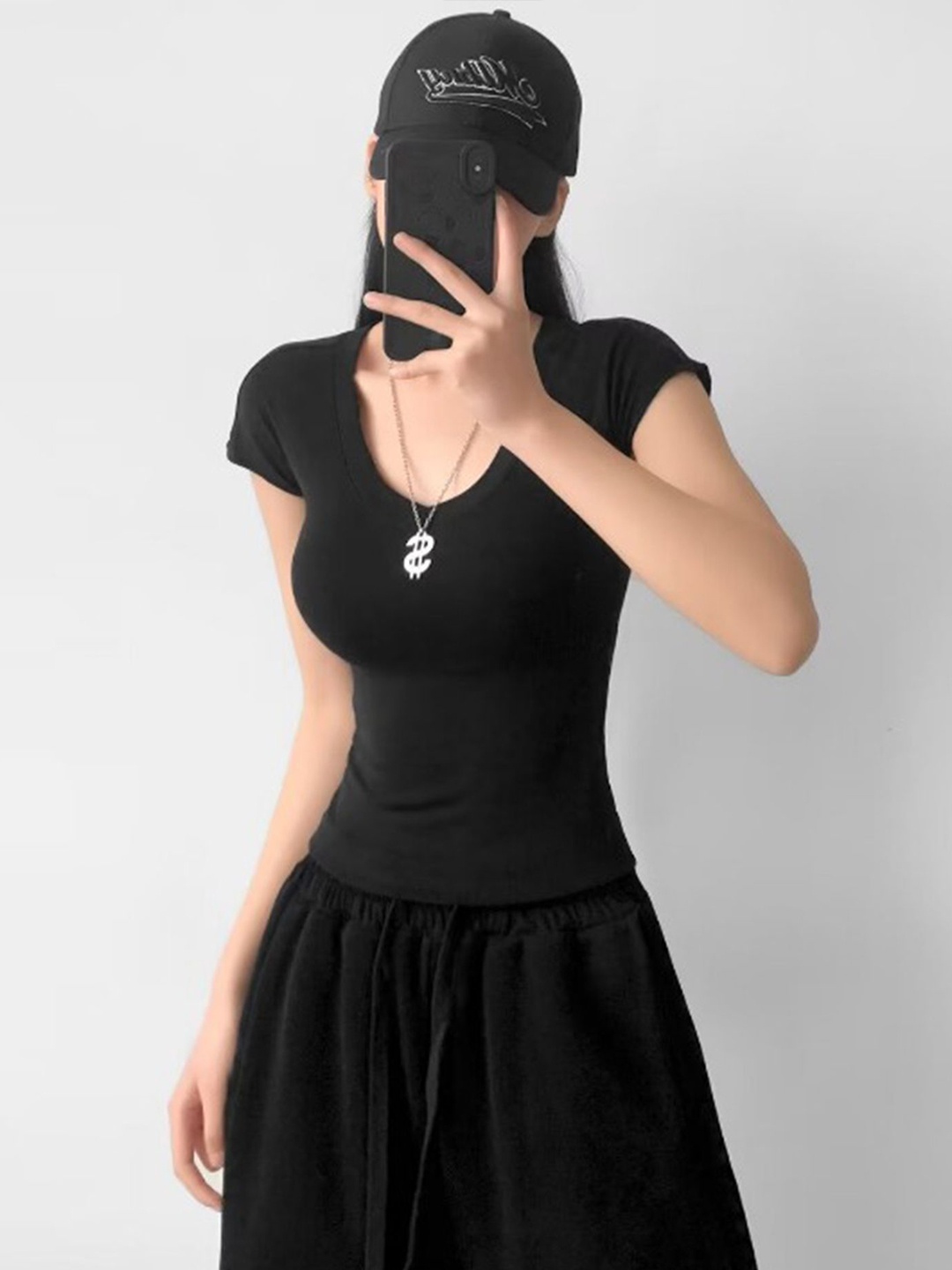 

LULU & SKY Black Scoop Neck Extended Sleeves Fitted Top