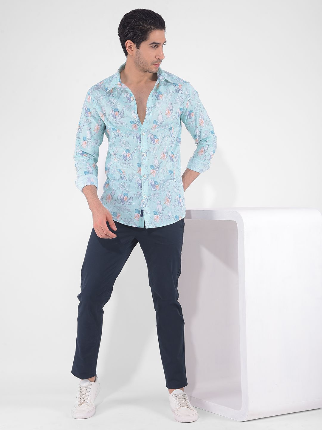 

Numero Uno Men Tropical Print Slim Fit Shirt, Blue