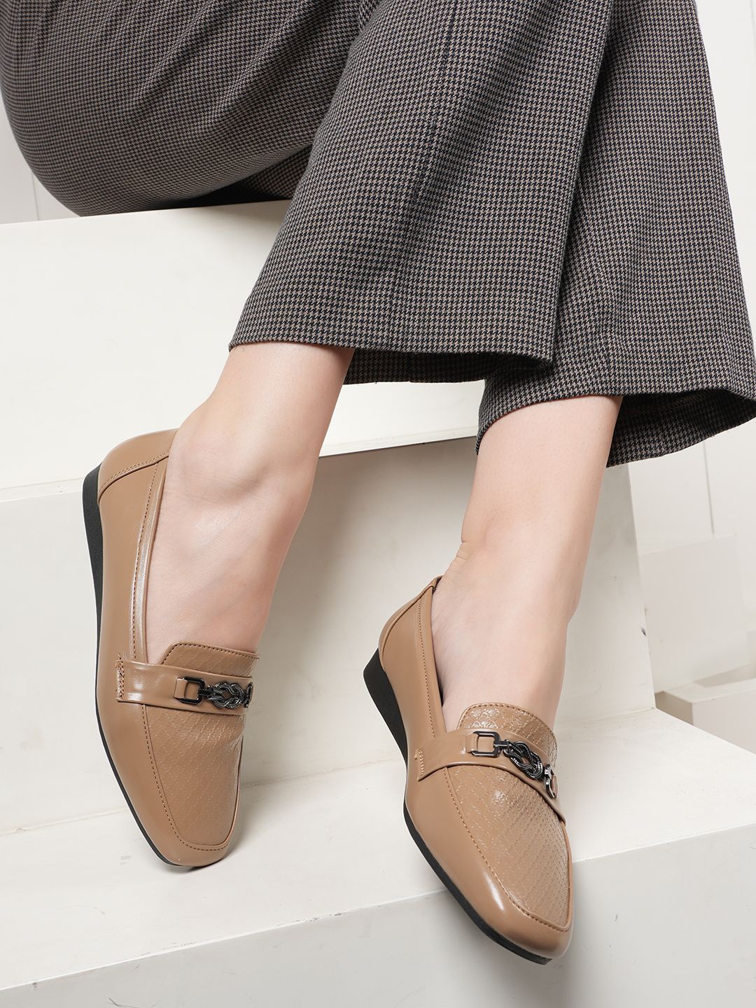 

Mast & Harbour Bow Embellished Square Toe Ballerians, Beige