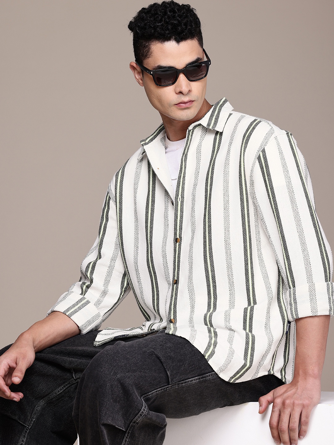 

Roadster Men Woven Striped Casual Shirt, Off white