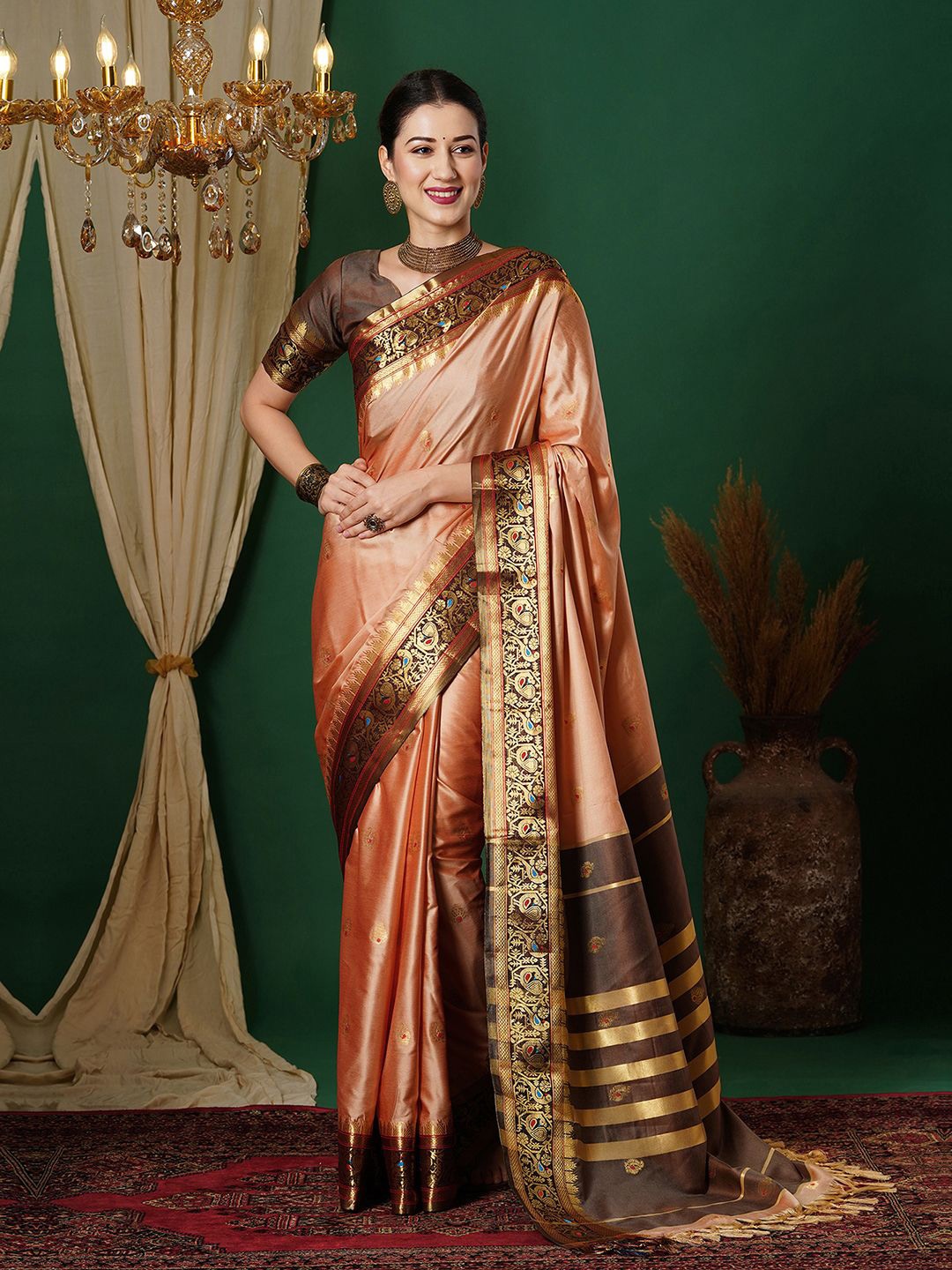 

Mitera Ethnic Motifs Zari Banarasi Saree, Peach