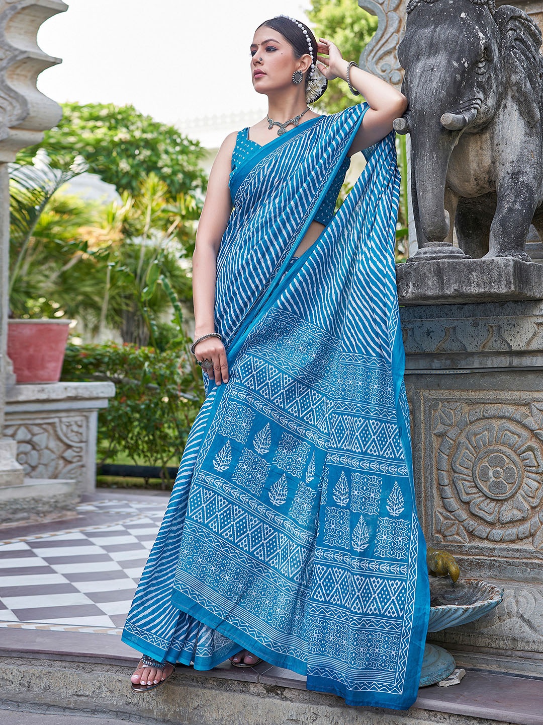 

Mitera Leheriya Leheriya Printed Saree, Blue