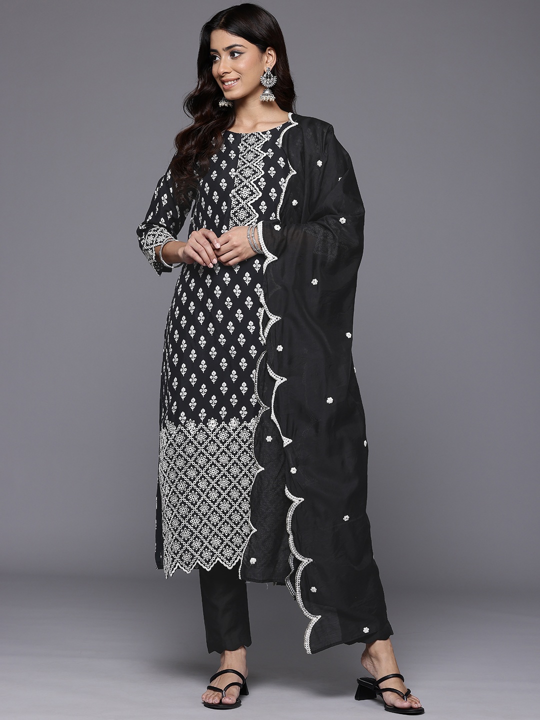 

Varanga Floral Printed Thread Work Pure Silk Kurta With Trousers & Dupatta, Black