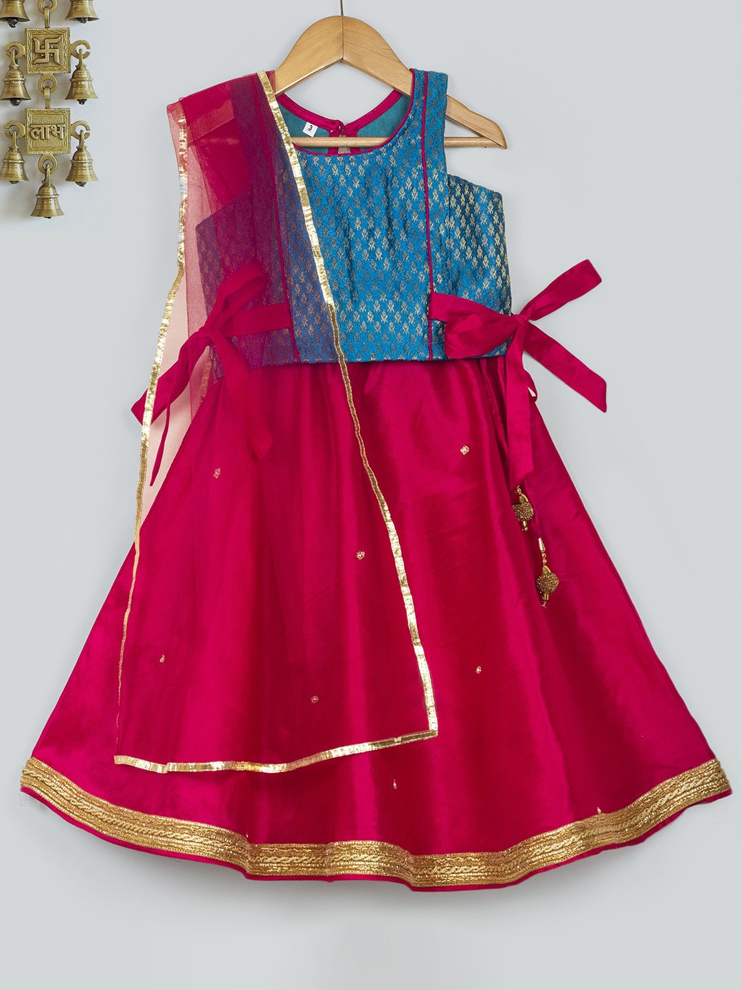 

Tangerine Closet Girls Printed Ready to Wear Lehenga & Blouse With Dupatta, Magenta