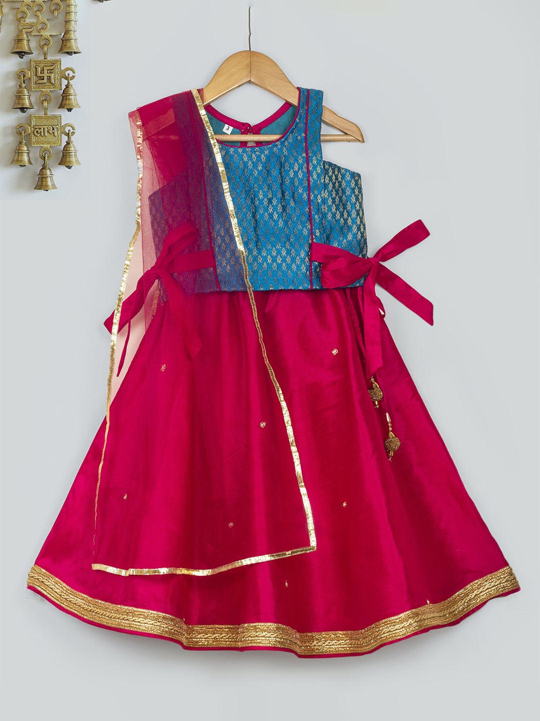 

Tangerine Closet Girls Ready to Wear Lehenga & Blouse With Dupatta, Magenta