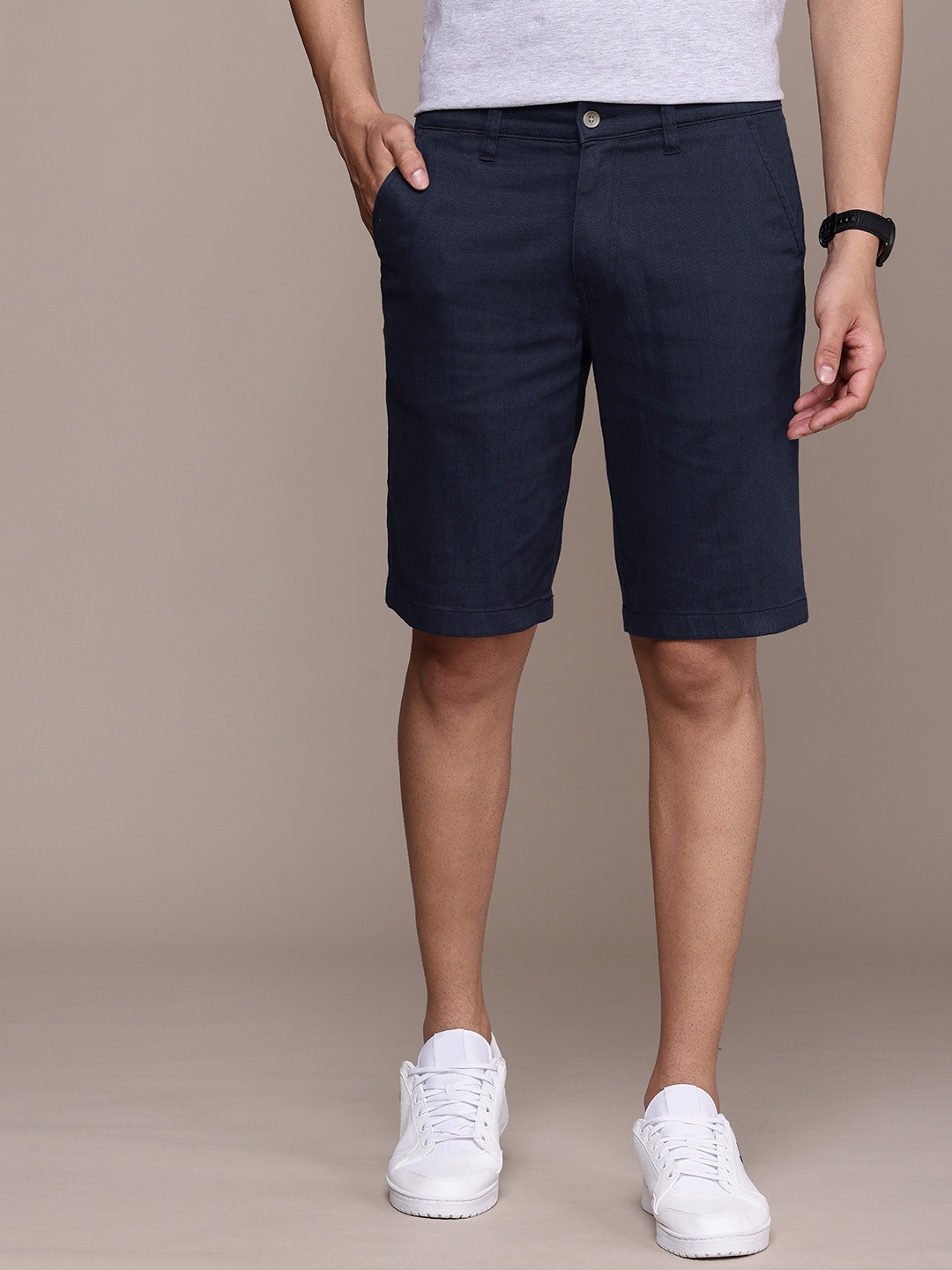 

WROGN Men Slim Fit Shorts, Navy blue