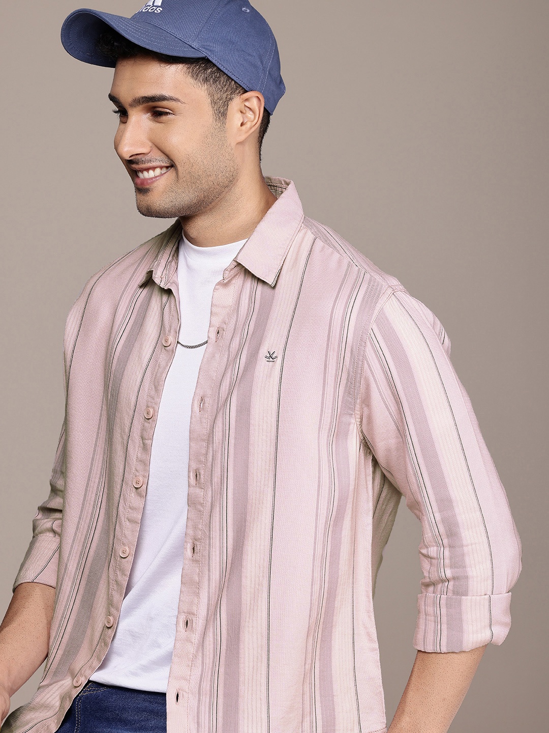 

WROGN Comfort Fit Self Striped Cutaway Collar Casual Shirt, Pink