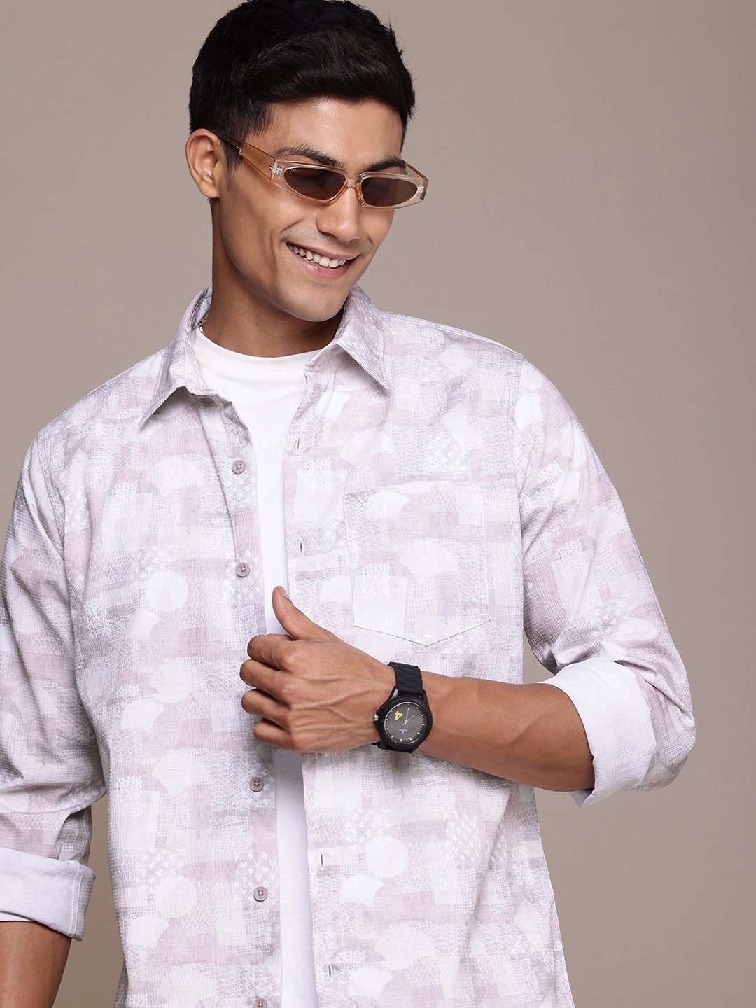

WROGN Abstract Printed Seersucker Opaque Casual Shirt, Pink