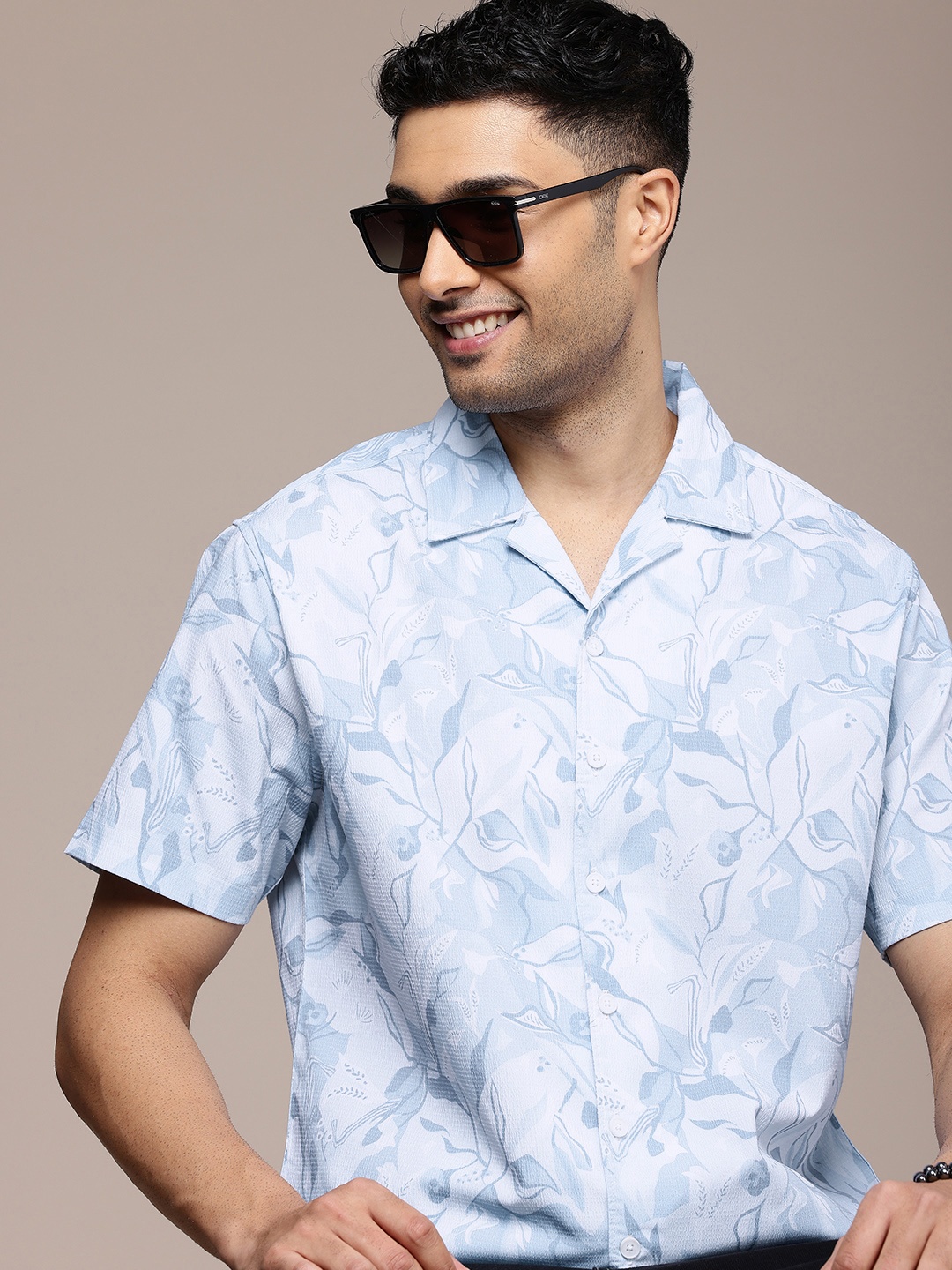 

WROGN Tropical Printed Resort Fit Casual Shirt, Blue