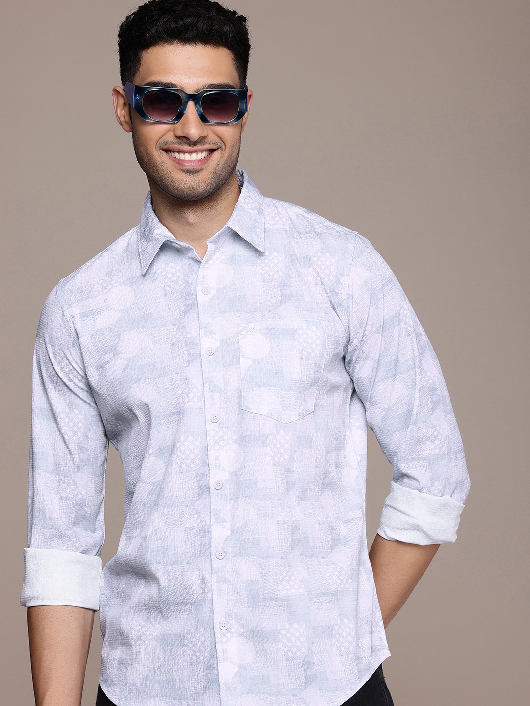 

WROGN Geometric Printed Seersucker Opaque Casual Shirt, Blue