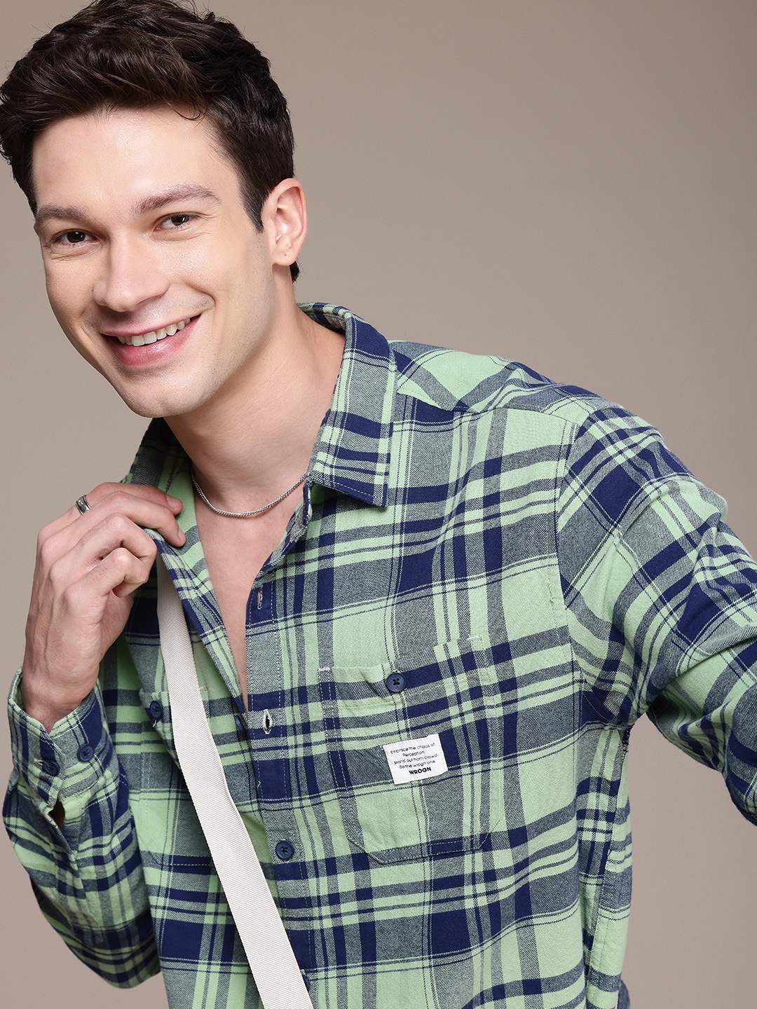 

WROGN Pure Cotton Checked Drop-Shoulder Sleeves Comfort Fit Casual Shirt, Green