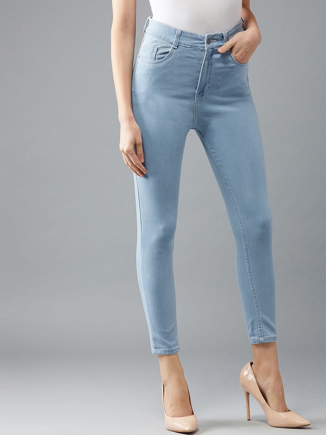 

DOLCE CRUDO Winners Gonna Win Women Blue Skinny Fit High-Rise Cropped Stretchable Jeans