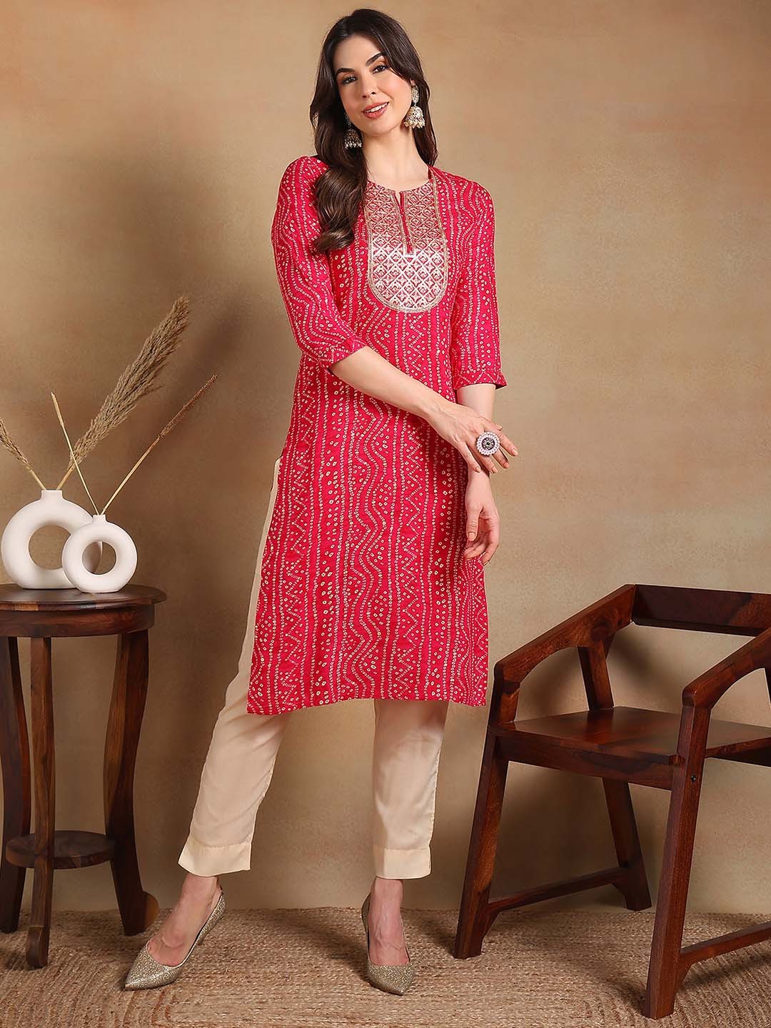 

KALINI Ethnic Motifs Printed Notch Neck Straight Kurta, Pink
