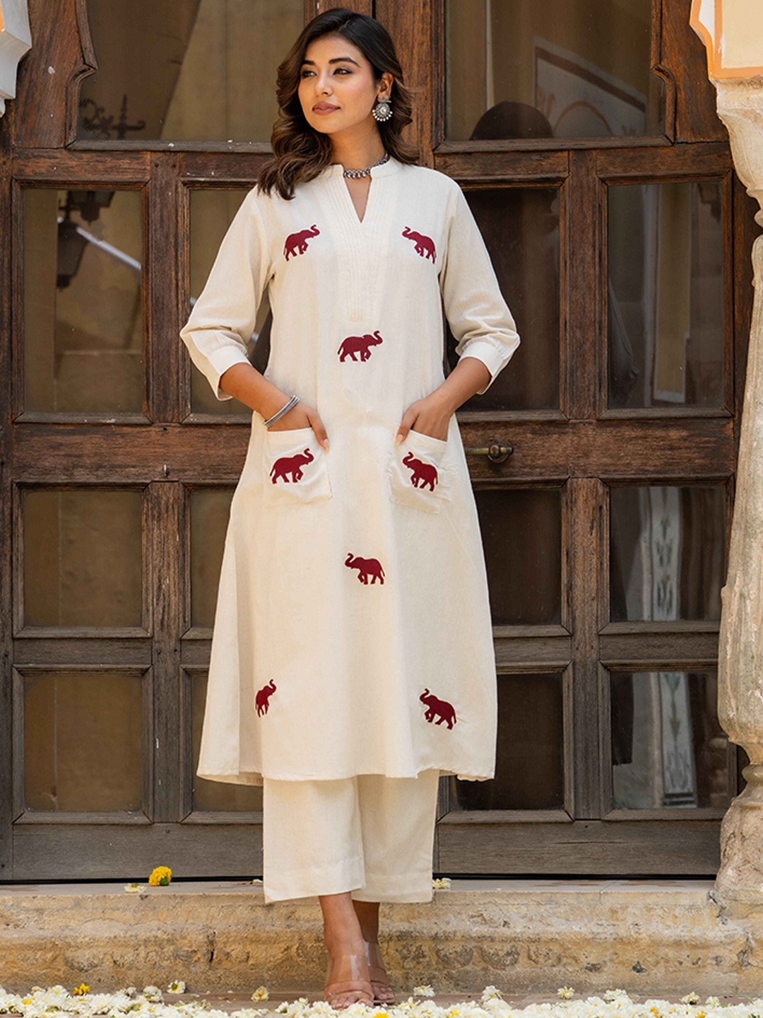 

INDYES Animal Embroidered V-Neck Pure Cotton Kurta with Palazzos, Cream