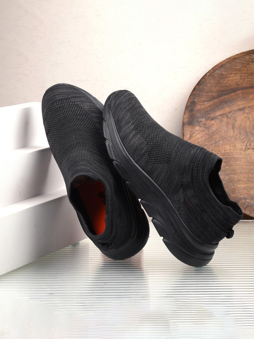 

KRAASA Men Mesh Marking Walking Shoes, Black