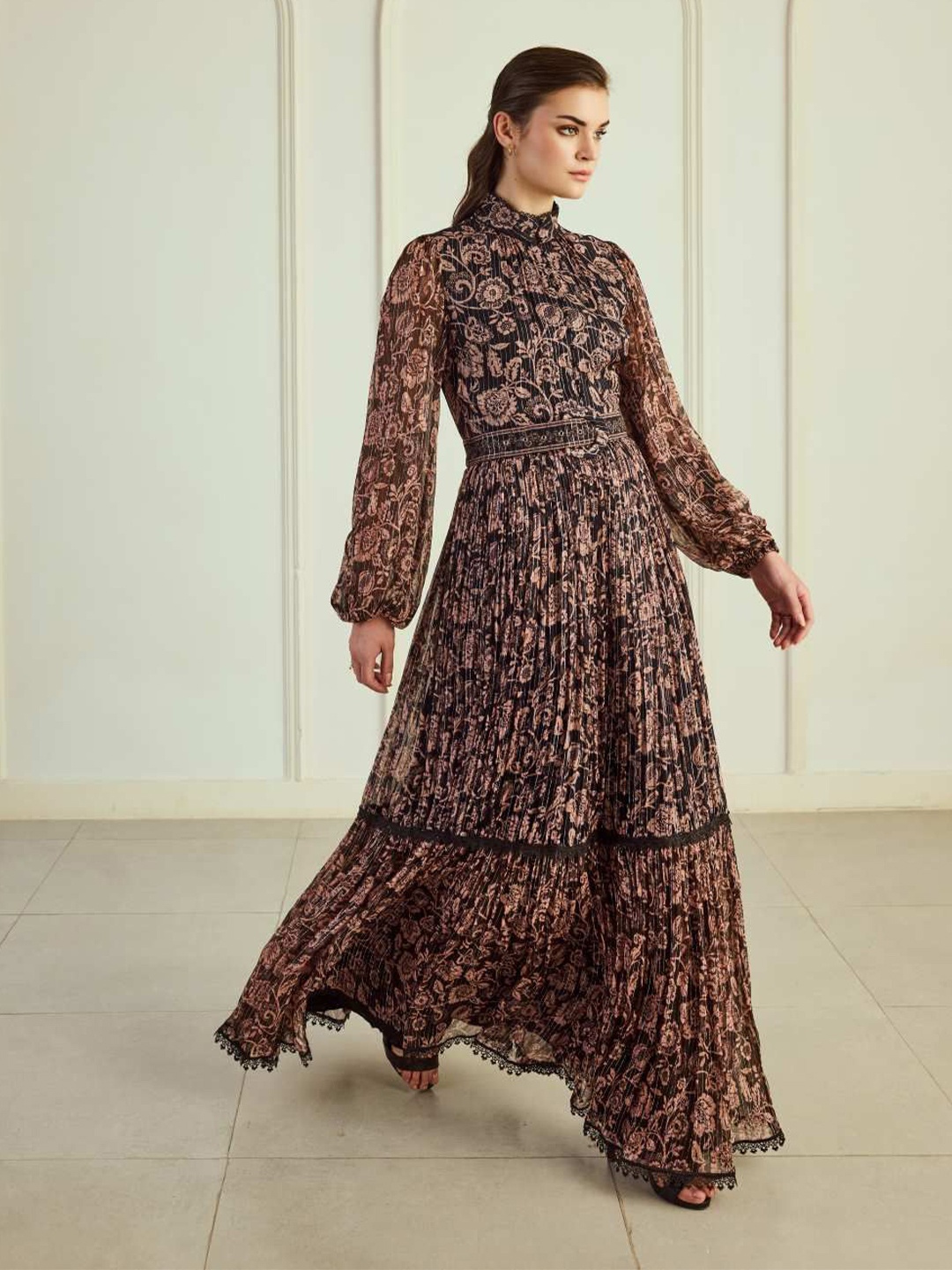 

Roseroom By Isha J Printed Puff Sleeves Gathered Chiffon Maxi Fit & Flare Dress With Belt, Black