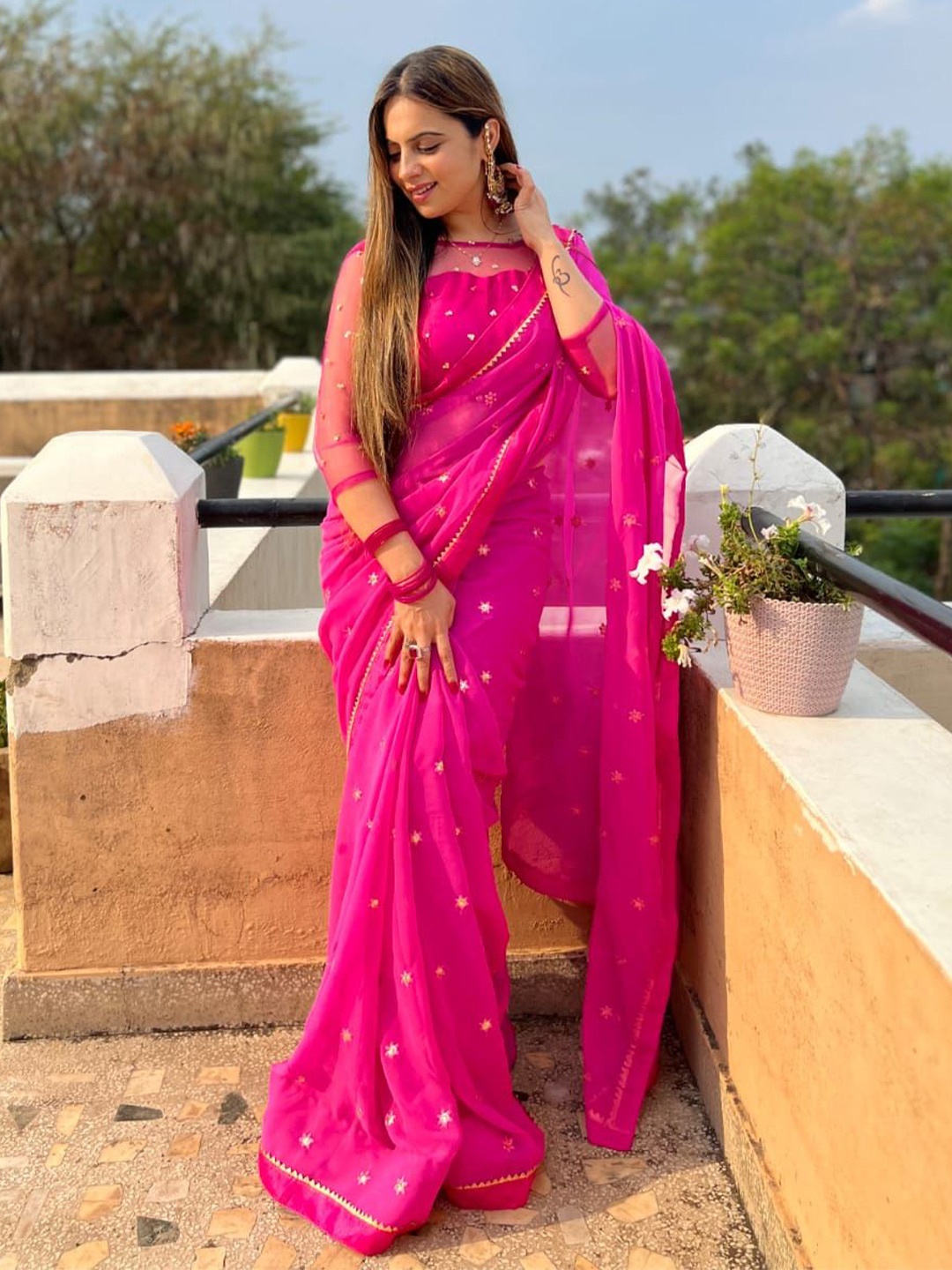 

Celeb Styles Ethnic Motifs Embroidered Pure Georgette Saree, Pink