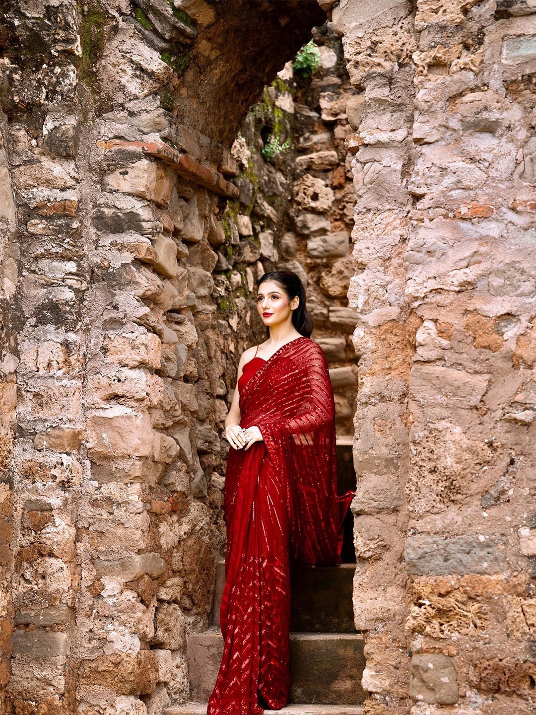 

Celeb Styles Striped Sequinned Pure Georgette Saree, Red