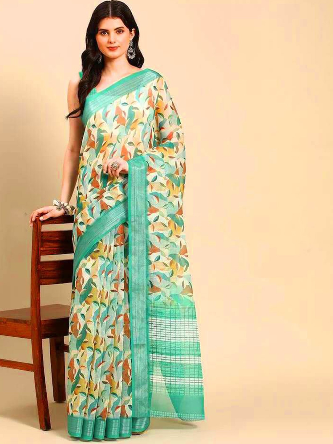 

Celeb Styles Ethnic Motifs Zari Pure Linen Saree, Green