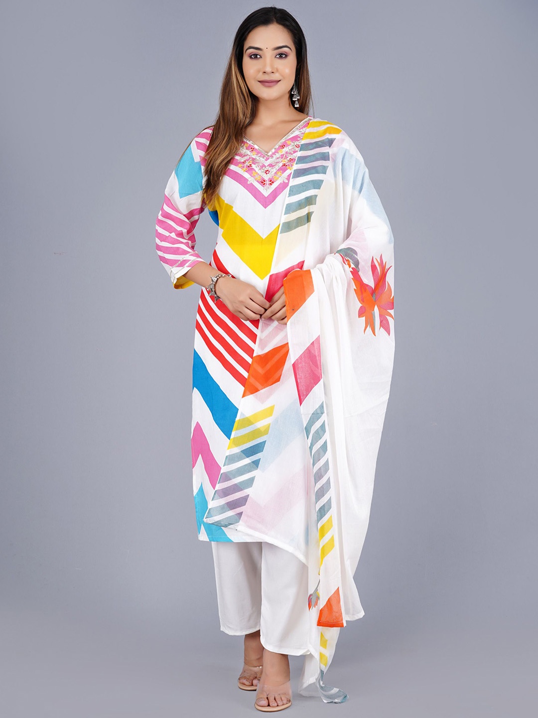 

SHOOLIN Geometric Printed Thread Work Straight Kurta With Trousers & Dupatta, White