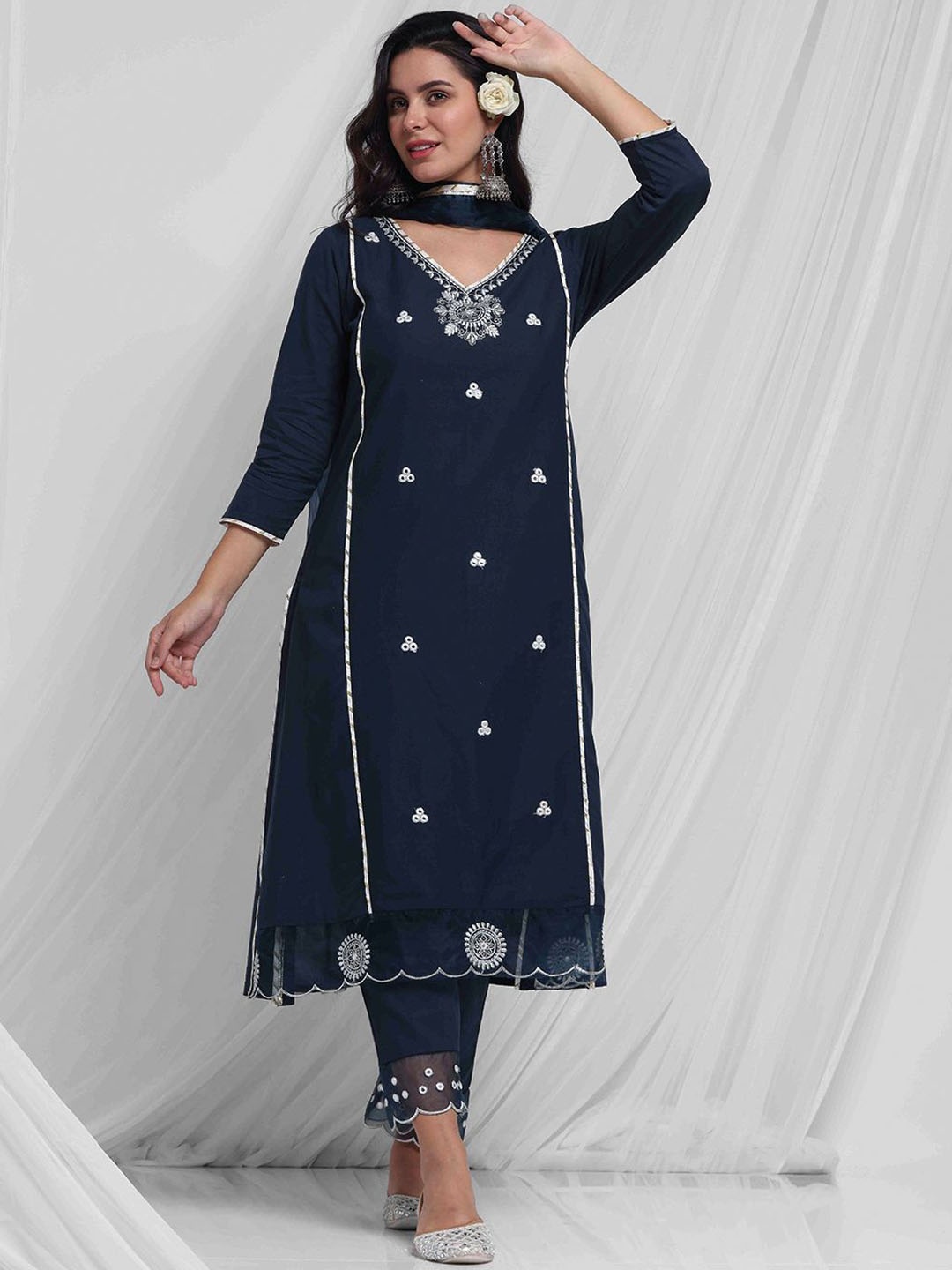

Anouk Navy Blue Floral Embroidered Thread Work Pure Cotton Kurta With Trousers & Dupatta
