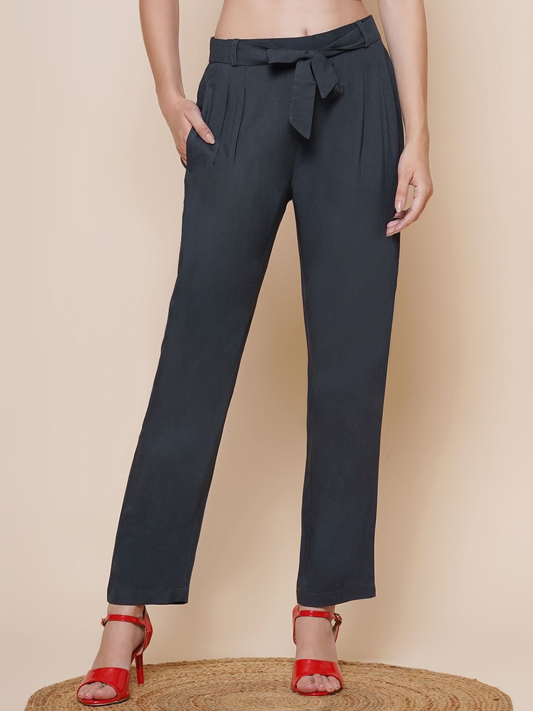 

BAESD Women Relaxed Mid-Rise Regular Trousers, Grey