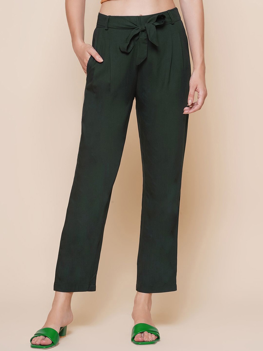 

BAESD Women High-Rise Cropped Trousers, Green