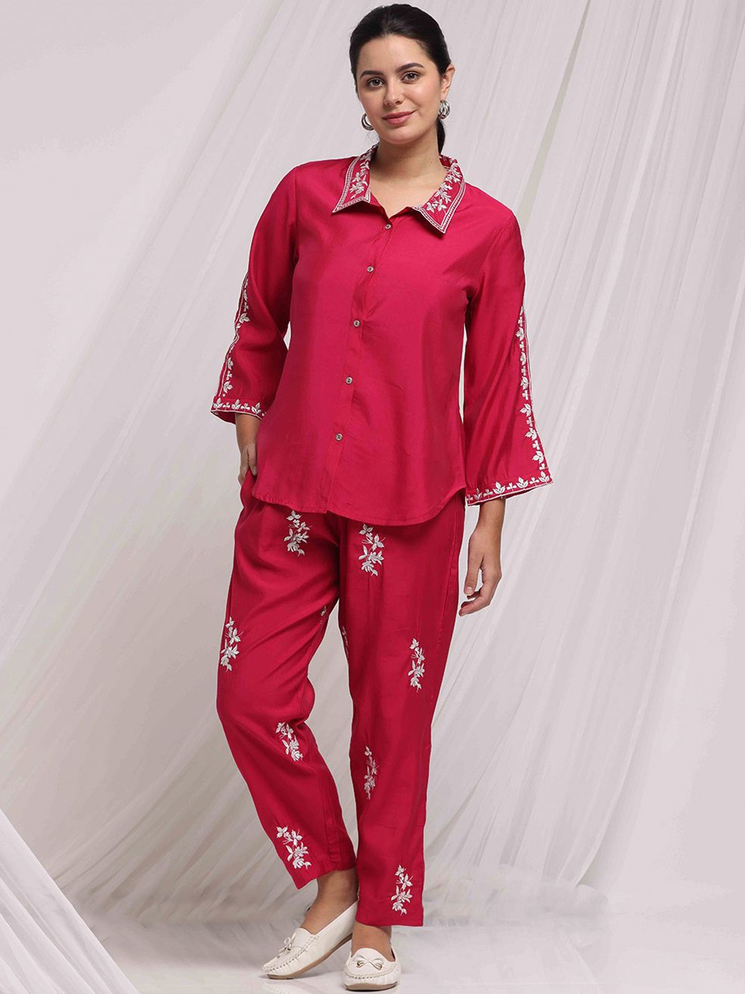 

Anouk Fuchsia & White Floral Embroidered Long Sleeves Pure Cotton Shirt With Trousers