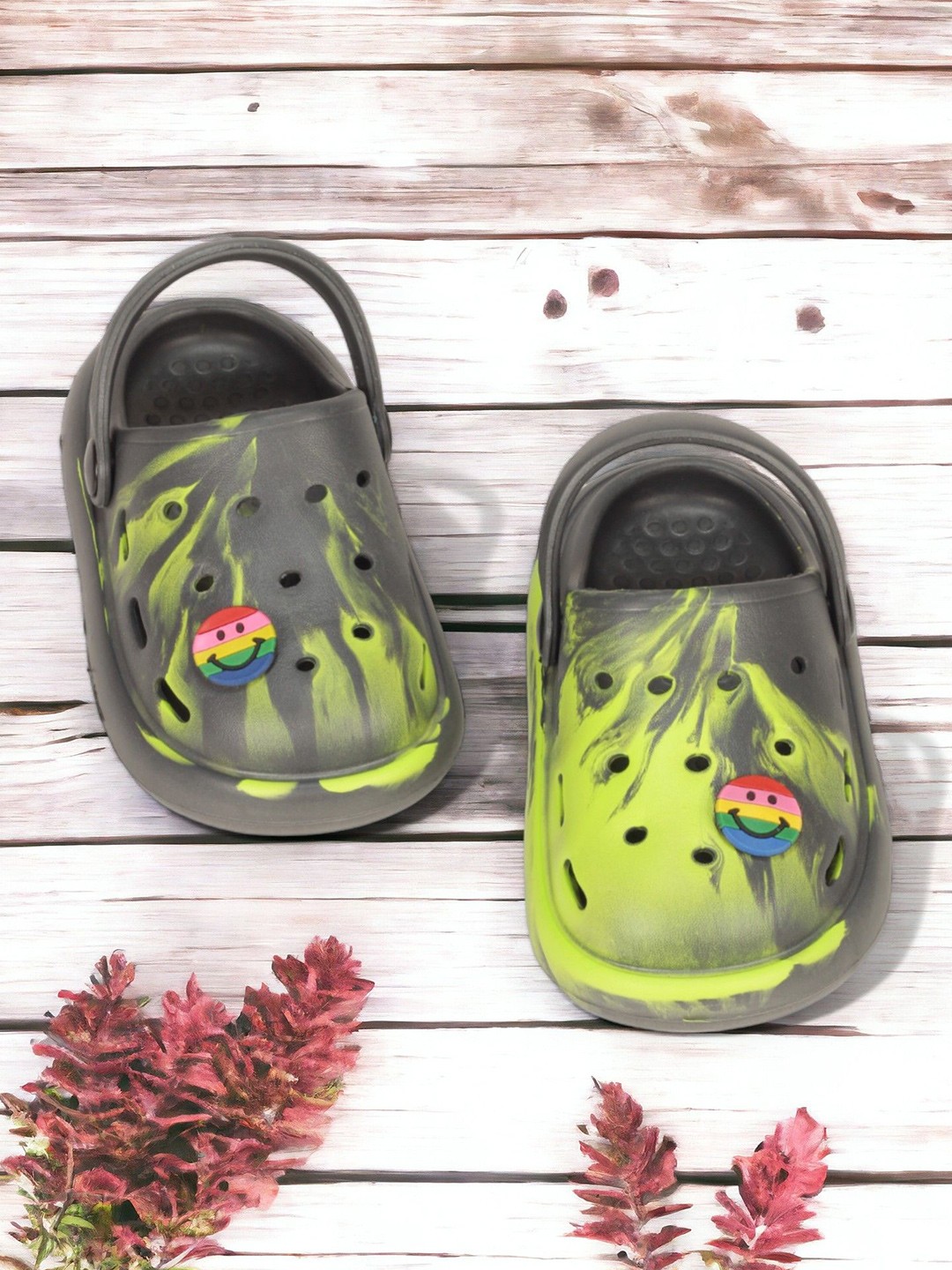 

Lil Lollipop Unisex Kids Rubber Clogs, Grey