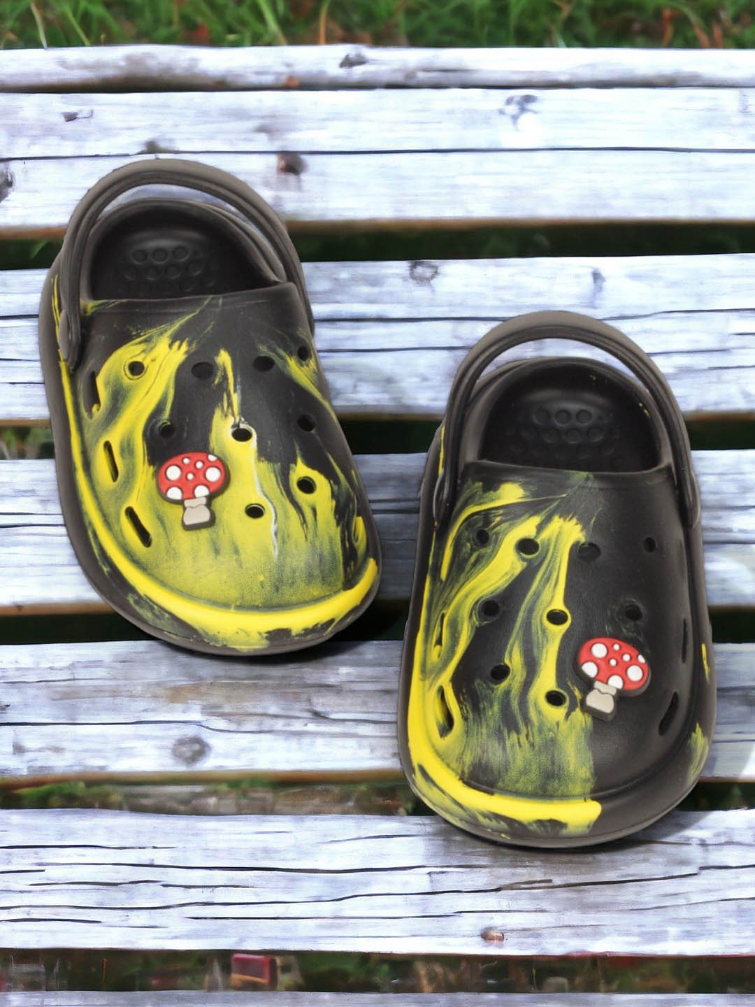 

Lil Lollipop Unisex Kids Rubber Clogs, Black