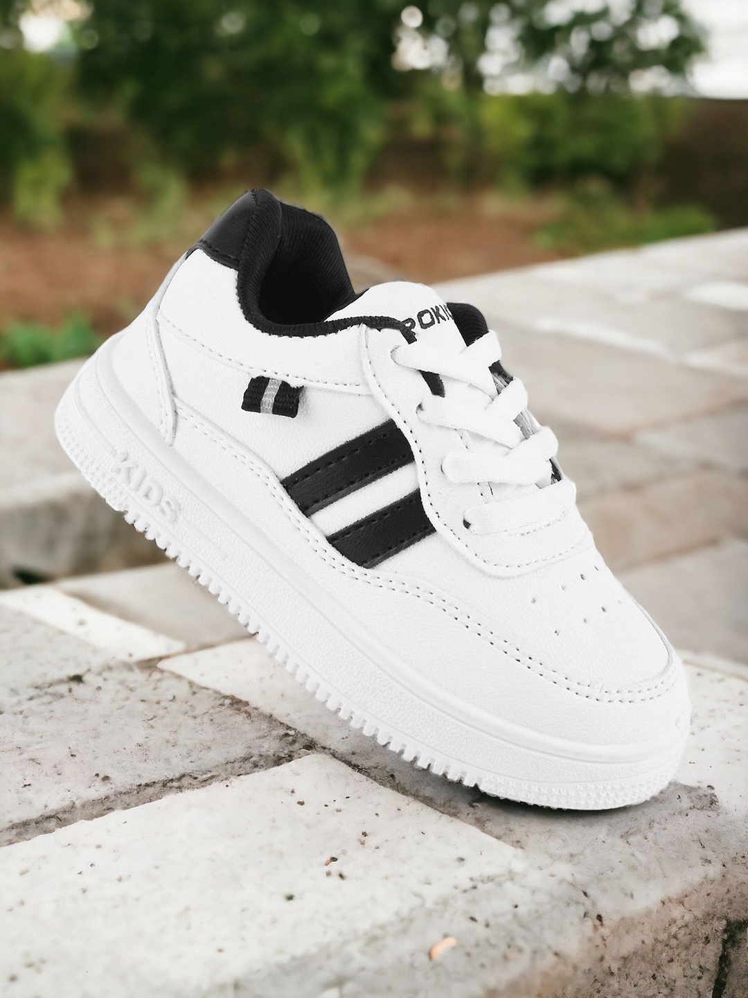 

Lil Lollipop Unisex Kids Printed Sneakers, White