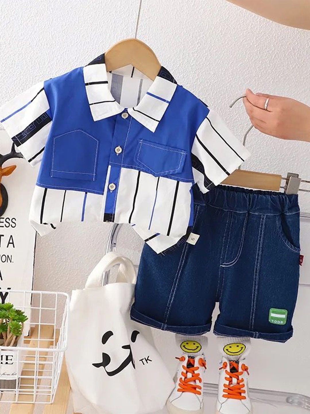 

TrendyKid Boys Shirt Collar Printed Shirt with Shorts, Blue