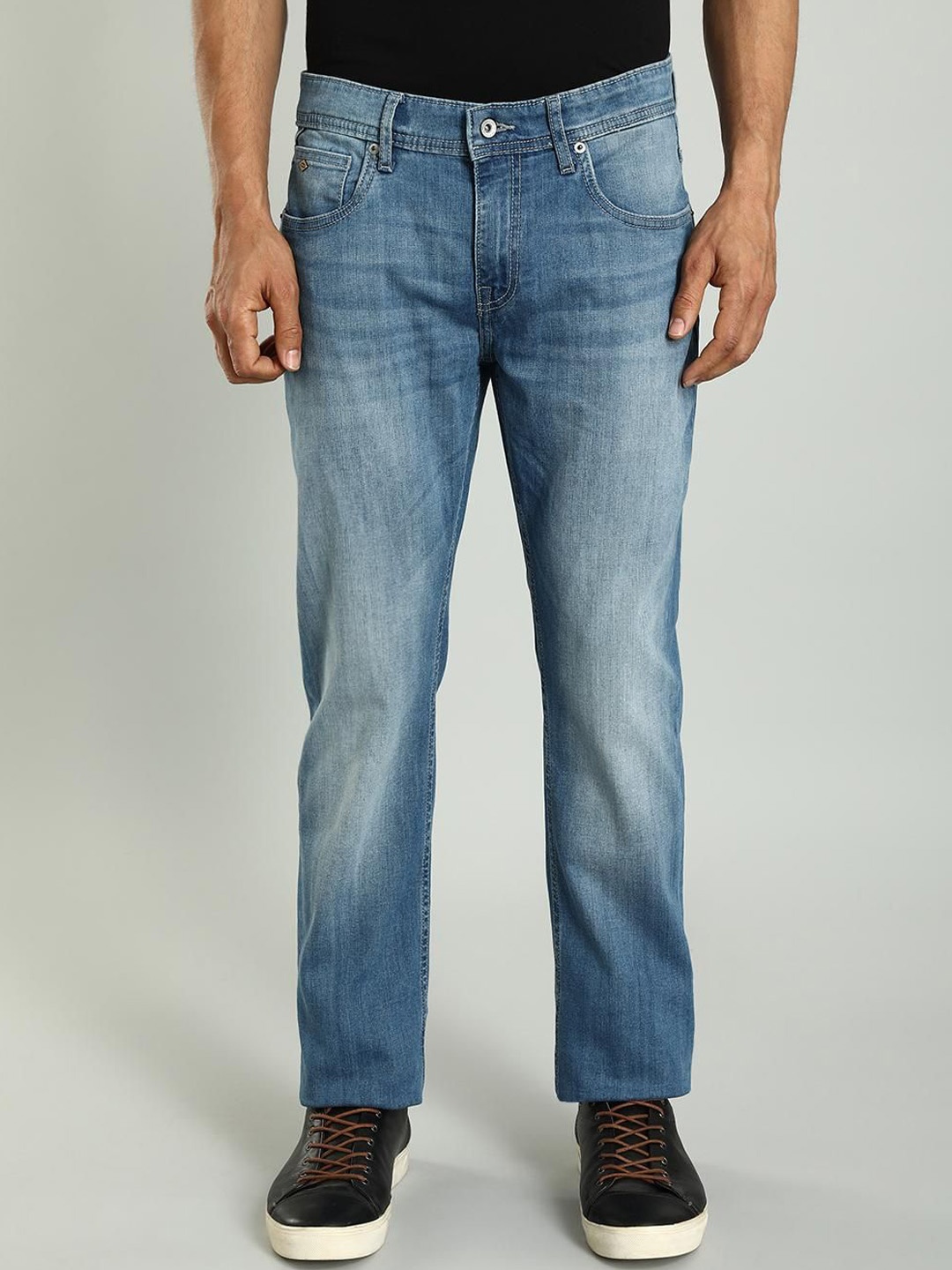 

Indian Terrain Men Jean Tapered Fit Mid-Rise Heavy Fade Clean Look Stretchable Jeans, Blue