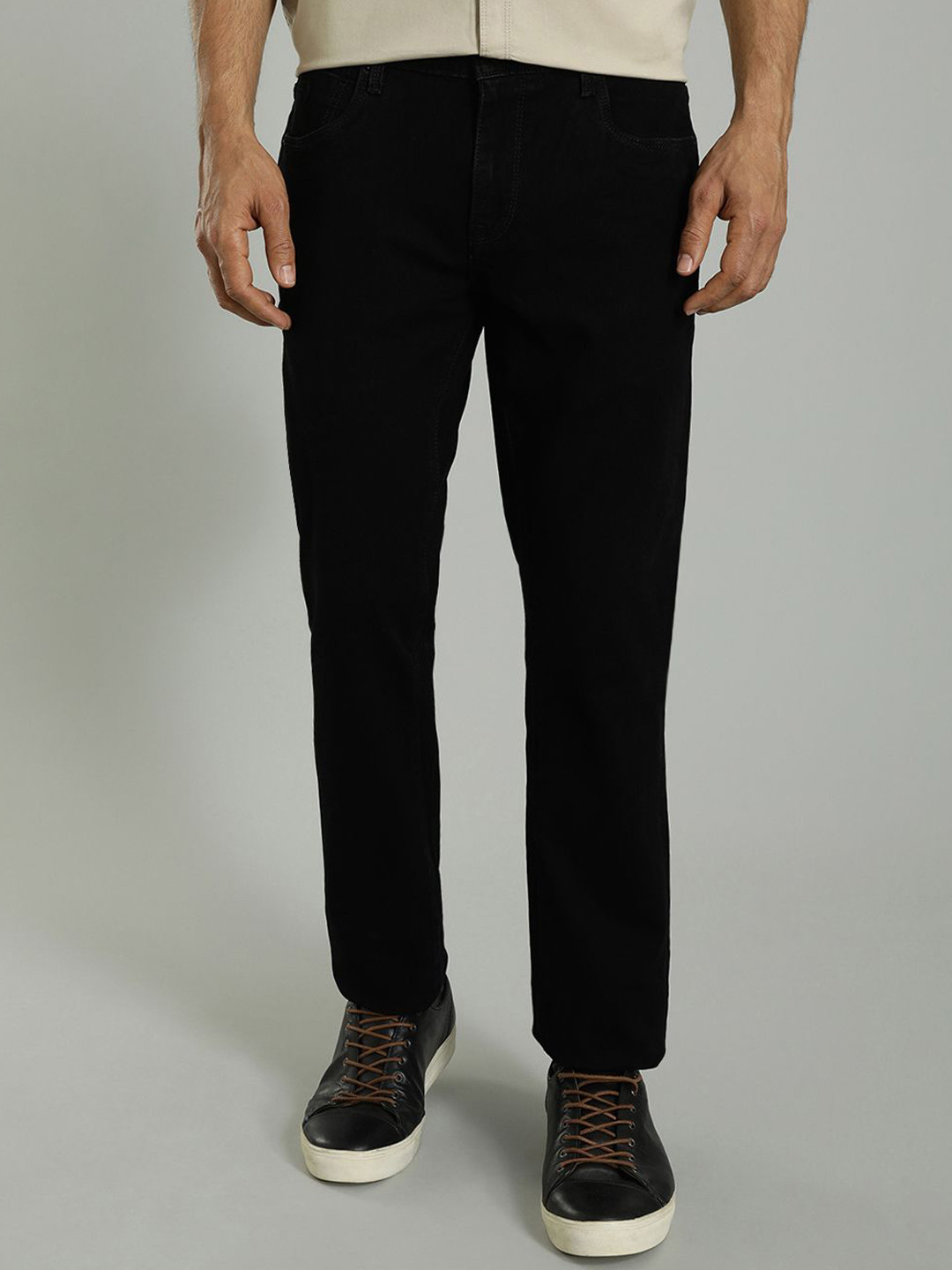 

Indian Terrain Men Brooklyn Slim Fit Mid Rise Clean Look Stretchable Jeans, Black