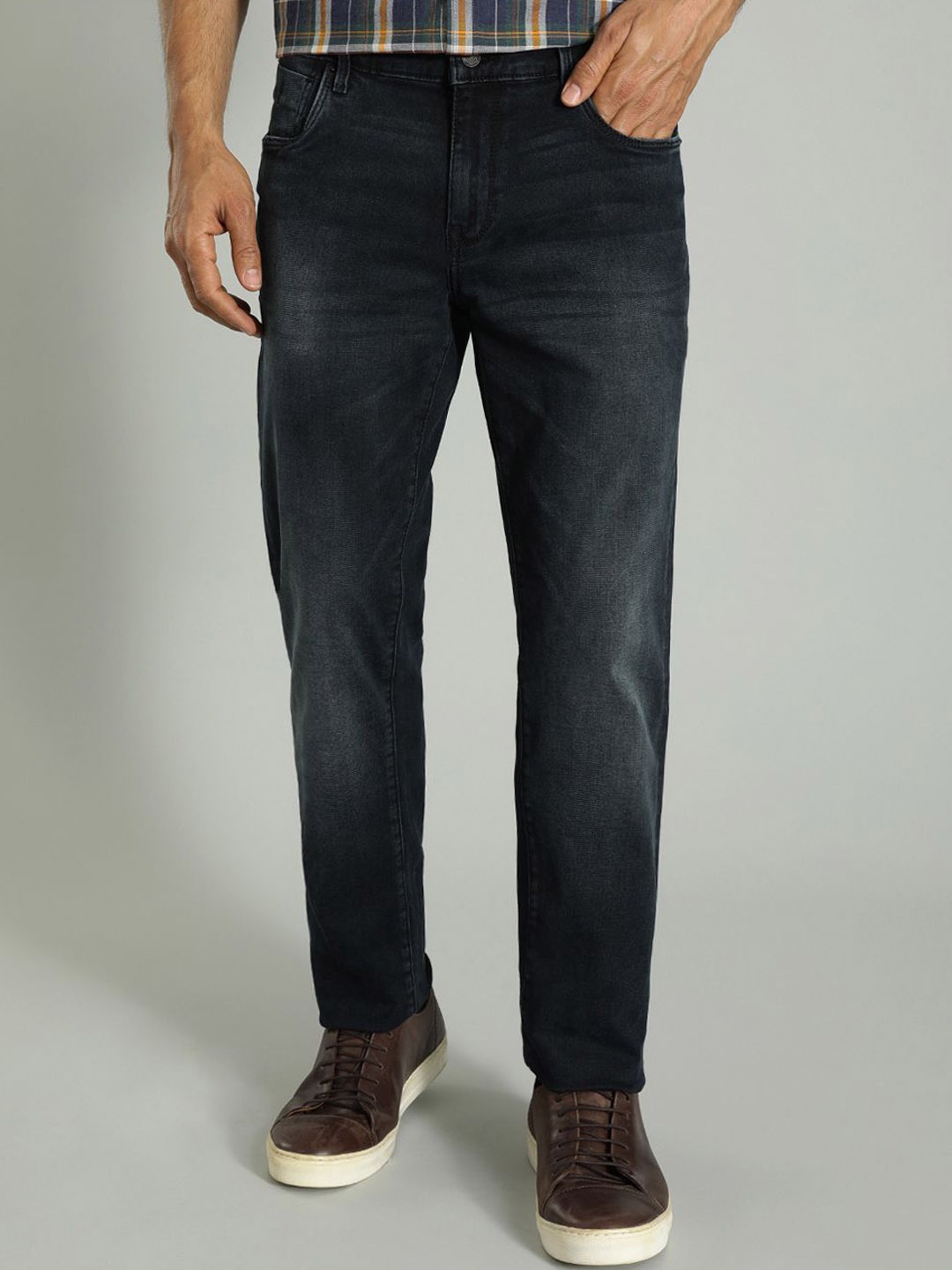 

Indian Terrain Men Brooklyn Slim Fit Clean Look Heavy Fade Stretchable Jeans, Blue