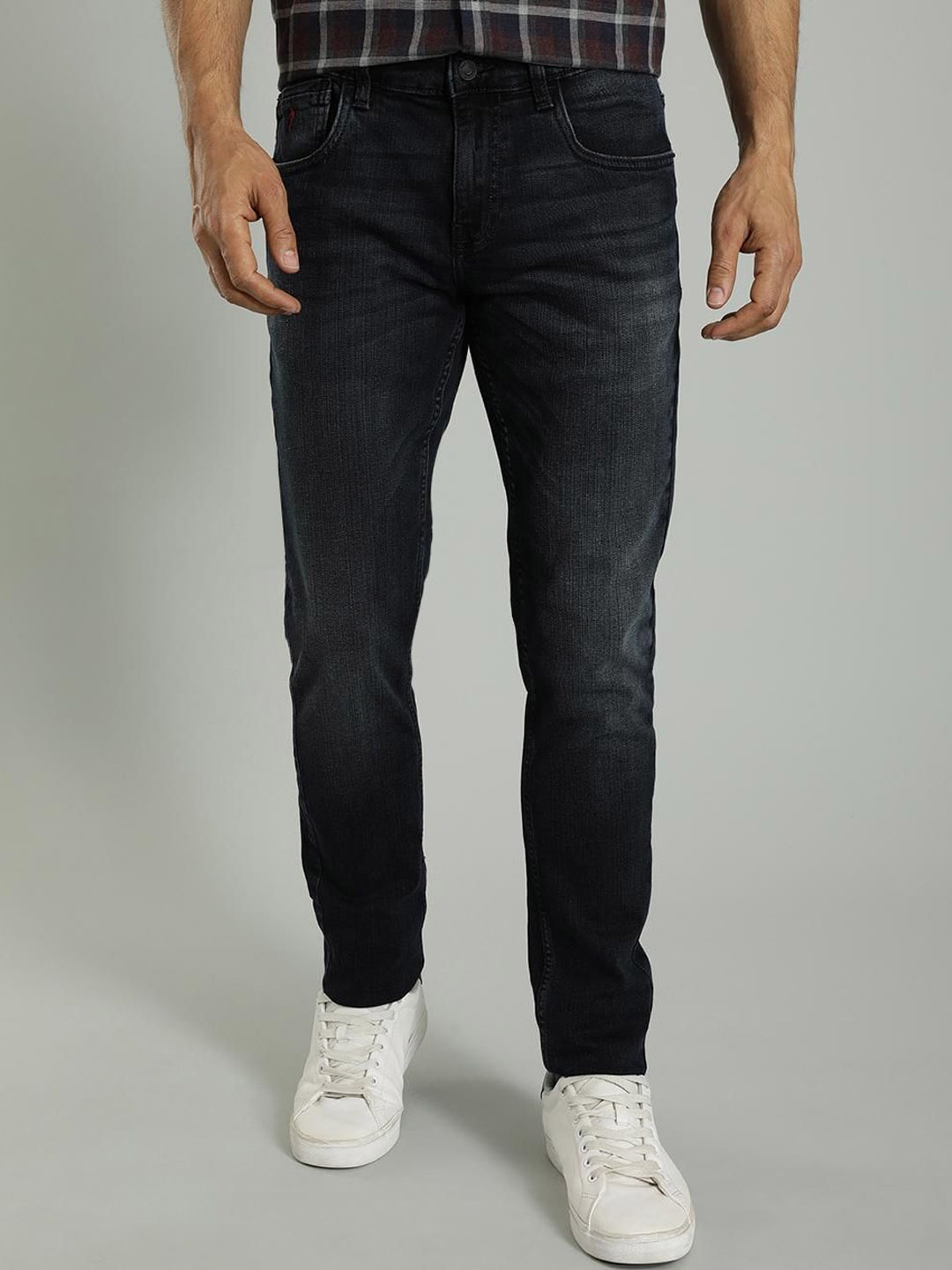 

Indian Terrain Men Kruger Slim Fit Mid Rise Light Fade Stretchable Jeans, Blue