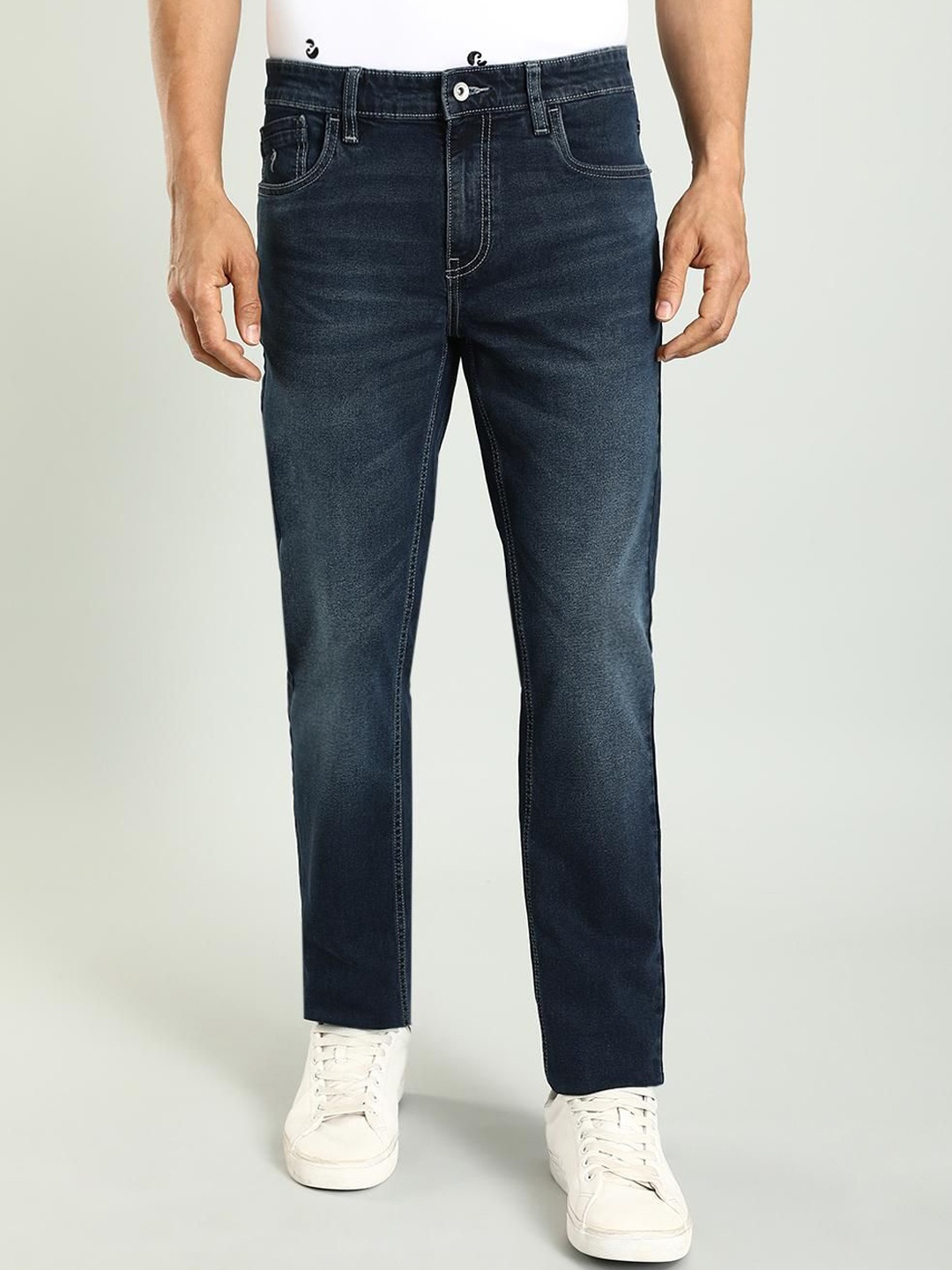 

Indian Terrain Men Brooklyn Slim Fit Clean Look Light Fade Stretchable Jeans, Blue