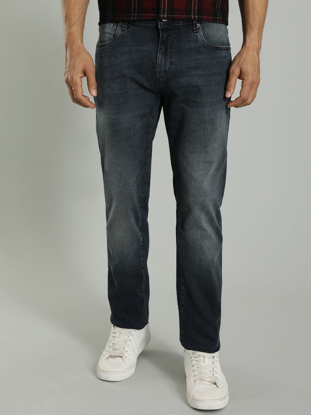 

Indian Terrain Men Brooklyn Slim Fit Clean Look Light Fade Stretchable Jeans, Blue