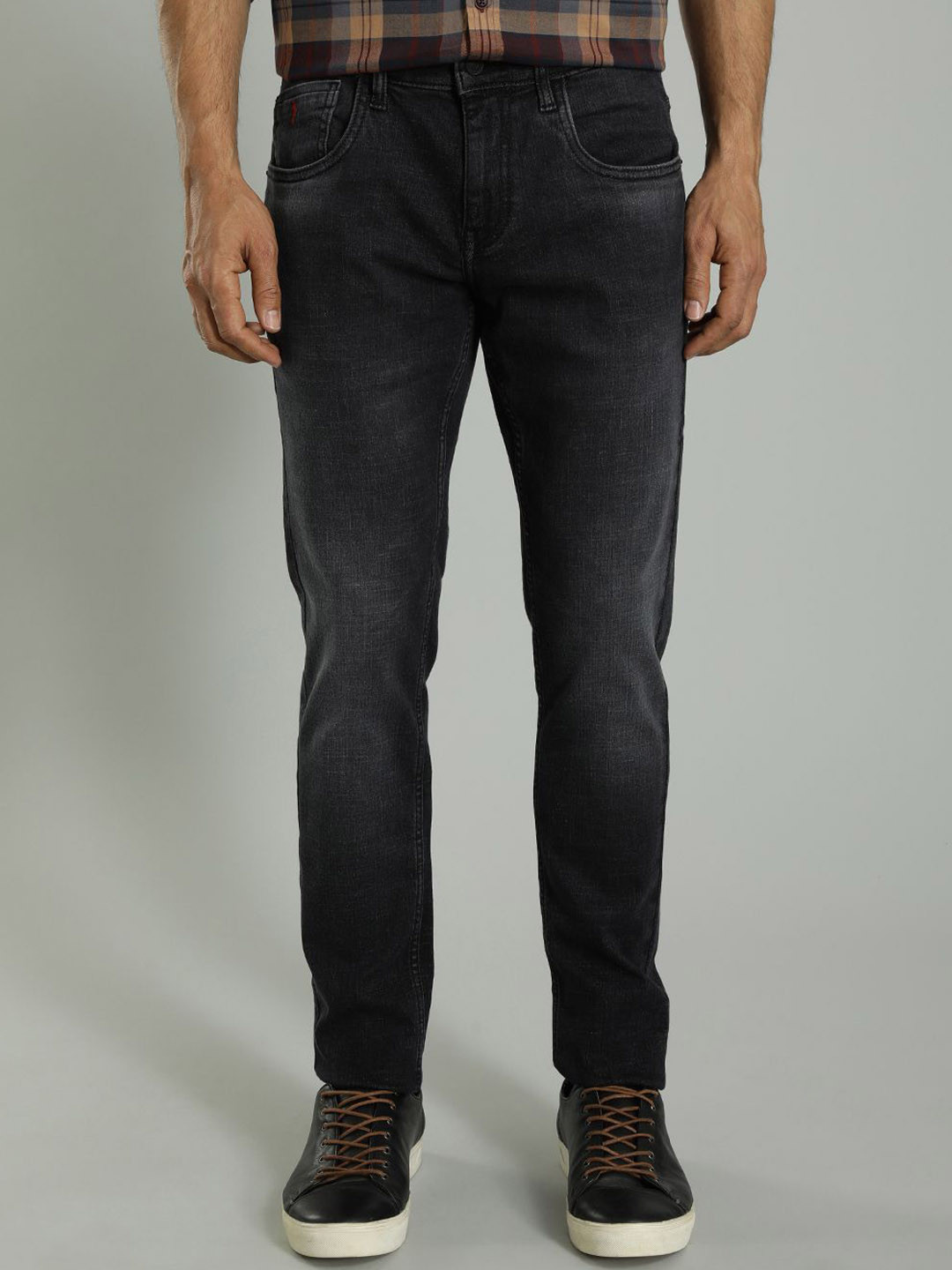 

Indian Terrain Men Kruger Skinny Fit Mid-Rise Clean Look Whiskers Stretchable Jeans, Blue