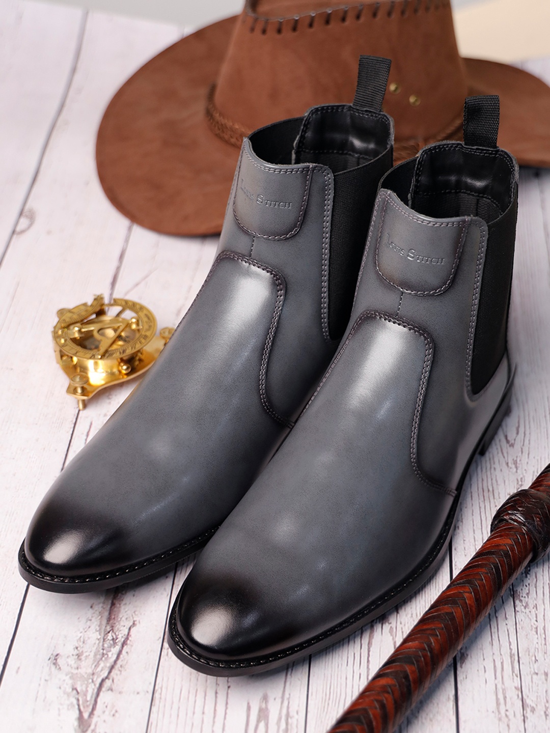

LOUIS STITCH Men Mid-Top Slip-On Chelsea Boots, Grey