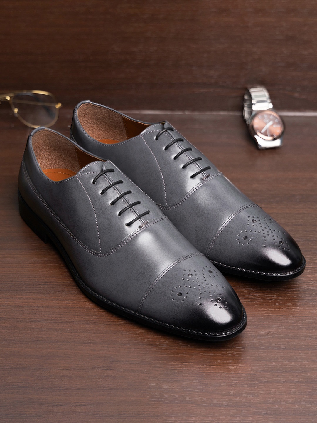 

LOUIS STITCH Men Ash Grey Formal Lace Up Derby Shoes