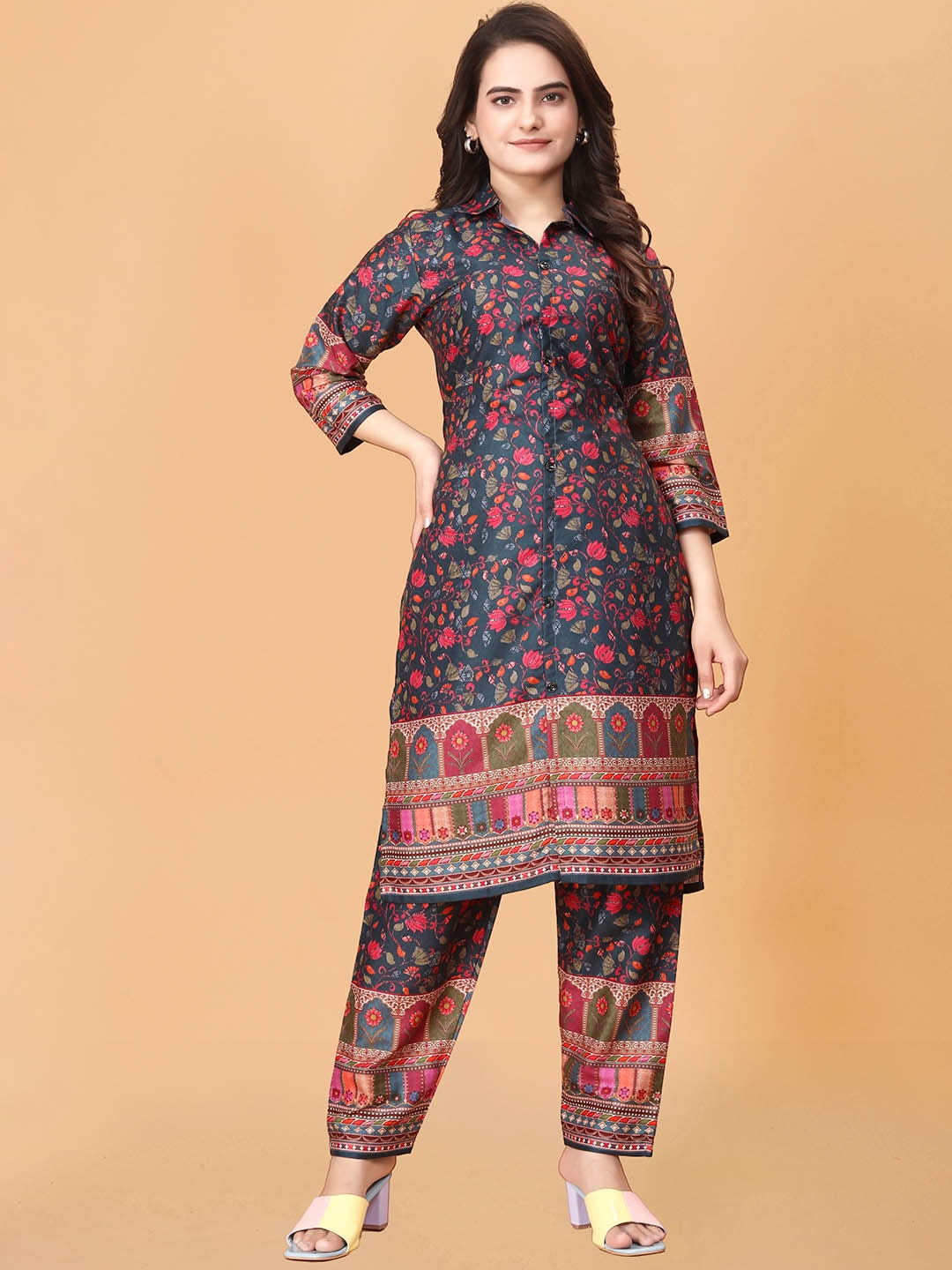 

Ashiya Fab Women Black Co-Ords