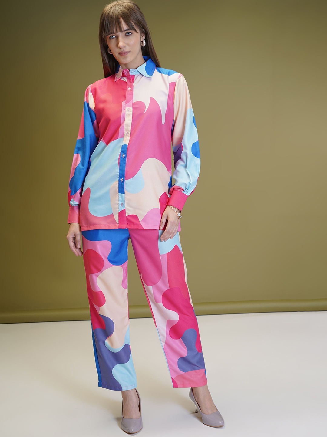 

Ashiya Fab Abstract Printed Shirt Collar Top With Trousers, Pink